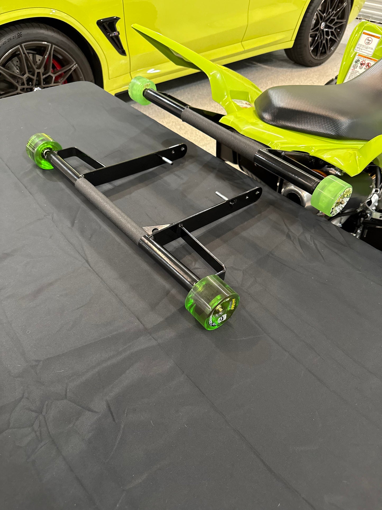 Raptor 700 grab bar with wheels