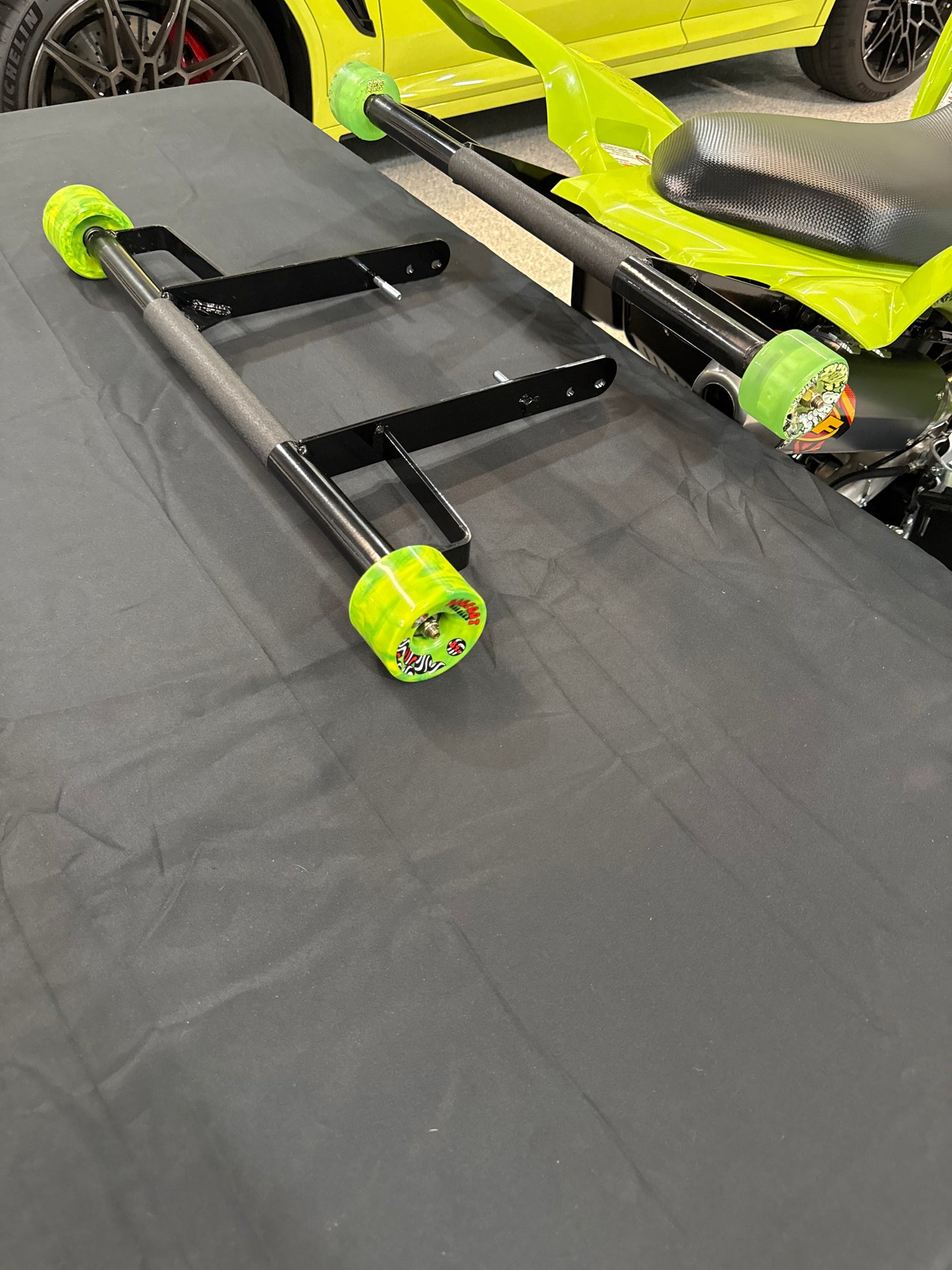 Raptor 700 grab bar with wheels