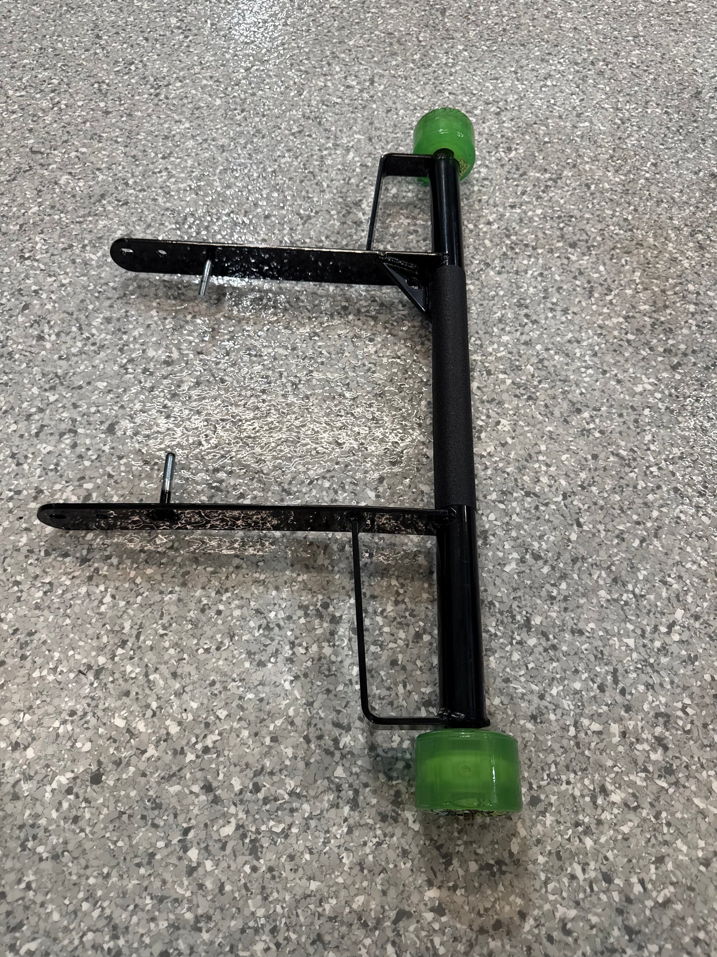 Raptor 700 grab bar with wheels